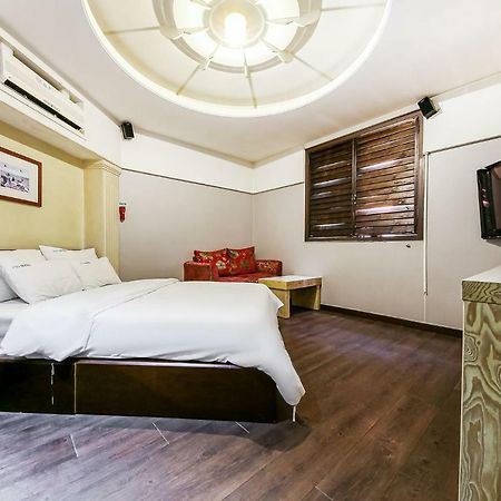 Hotel Rooky Tedžon Exteriér fotografie