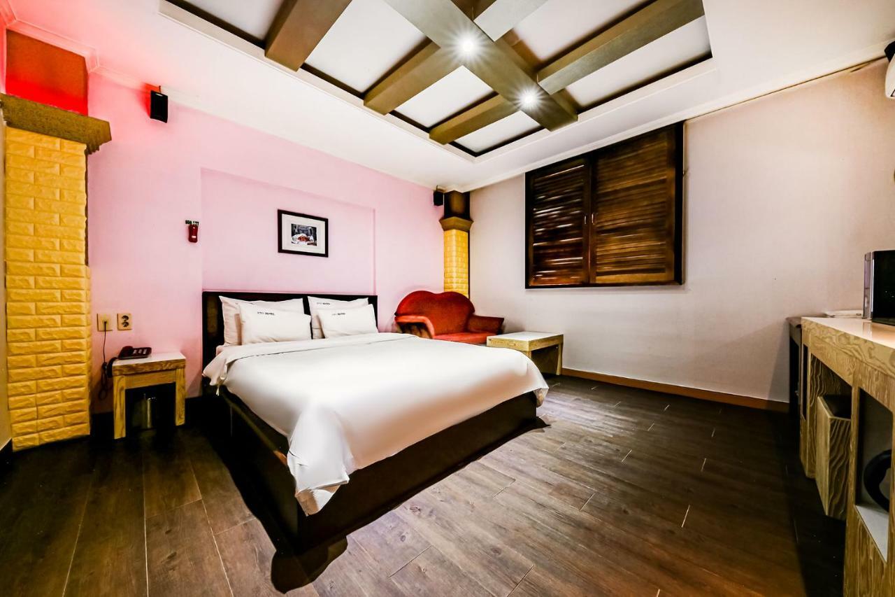 Hotel Rooky Tedžon Exteriér fotografie